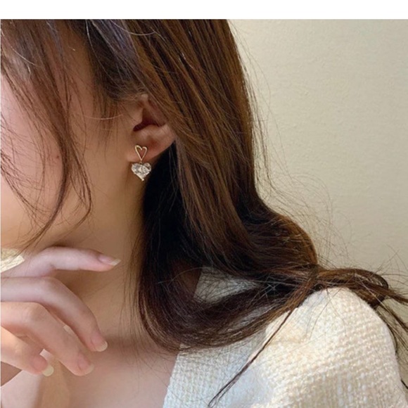 18k Gold Plated Heart Cubic Zirconia Drop Earrings Women Statement Earrings - Picture 5 of 6